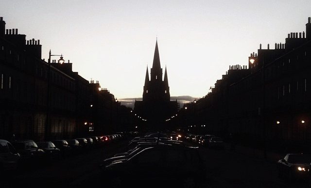 edinburgh-at-night