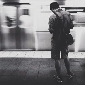 subway-waiting